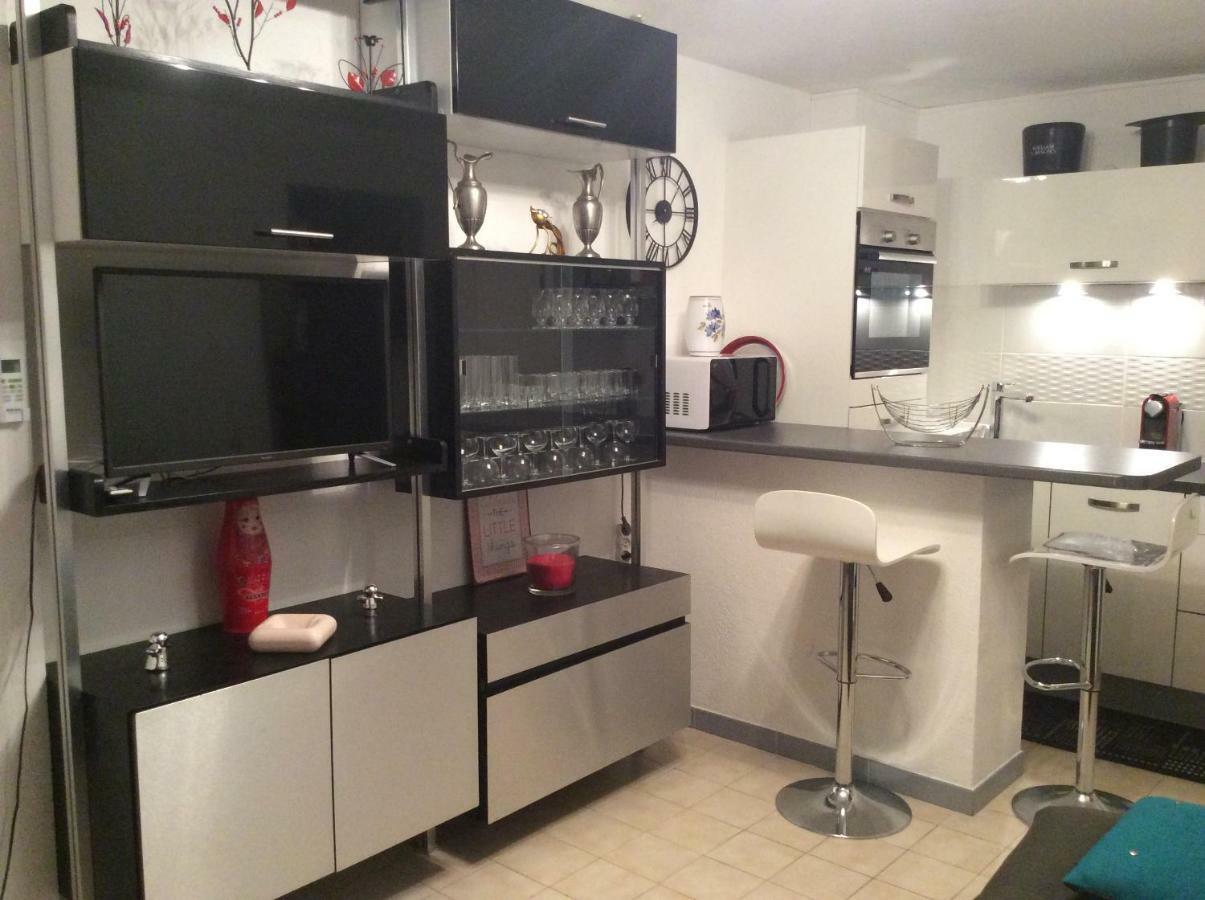 T2 Rez de jardin 300m Plage de Beaucours Sanary sur Mer Exterior foto